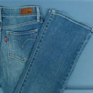 🔥💲Levi's blue jeans bootcut 24